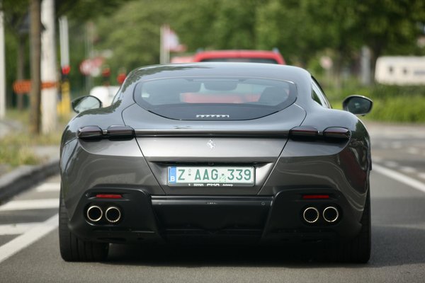 Location de voiture à figari : explorez la corse en toute liberté