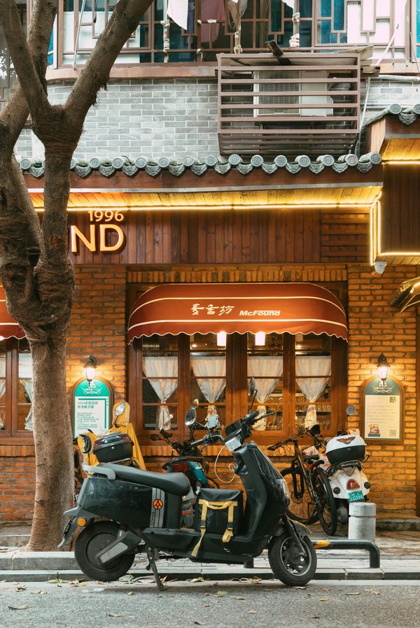 Tout savoir sur le scooter électrique 50 : modèles et prix